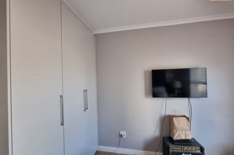 2 Bedroom Property for Sale in Beachfront Western Cape